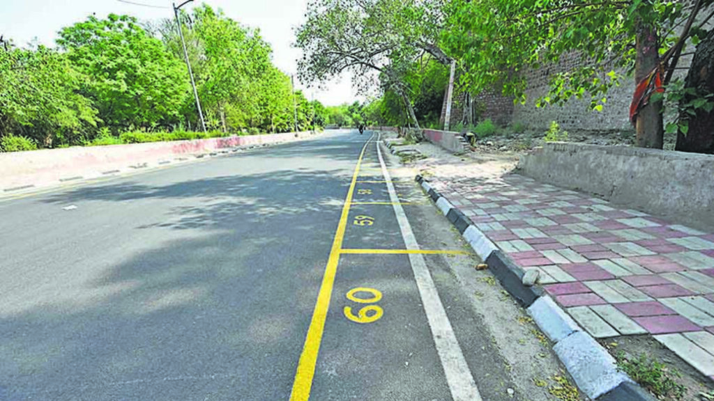 MCD earmarks 60 slots, to decide vendor list for night food street project at Salimgarh Fort | Latest News Delhi