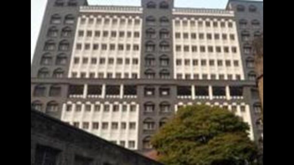MMC suspends licence of two Sassoon doctors in Porsche accident blood swap case