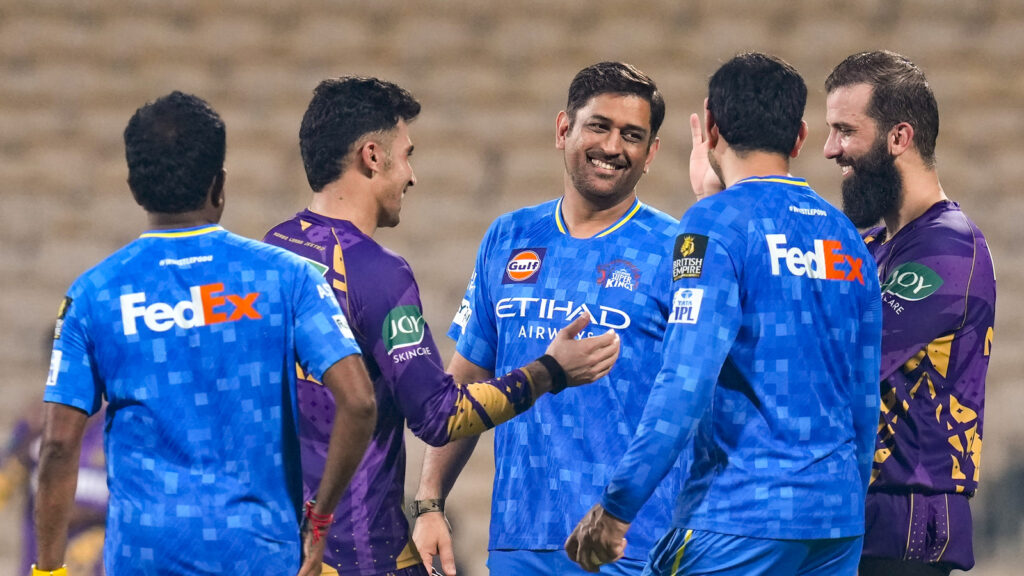 MS Dhoni brands CSK legend a ‘traitor’, then fist-bumps him to set ball rolling on high-voltage showdown vs KKR