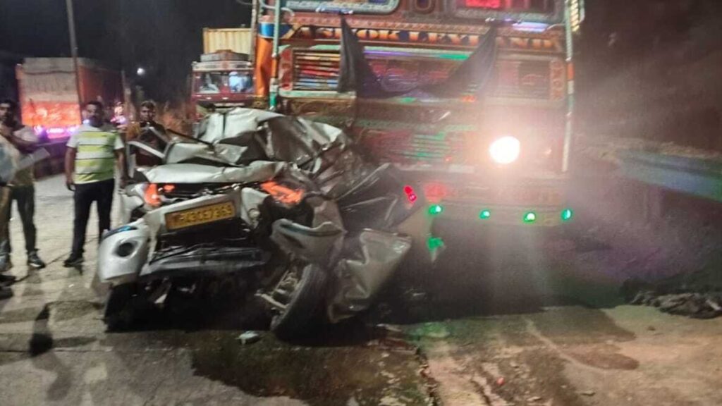 Man killed after his car gets crushed between trucks in Thane | Latest News India