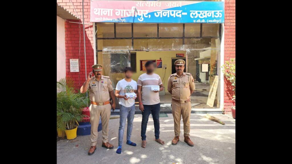 Man tricks ATM burglar, captures him inside kiosk