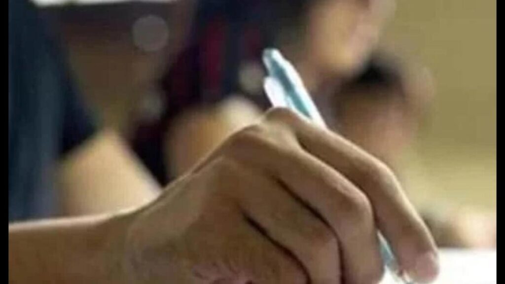 Meerut professor banned from exam duties for ‘controversial’ questions on RSS
