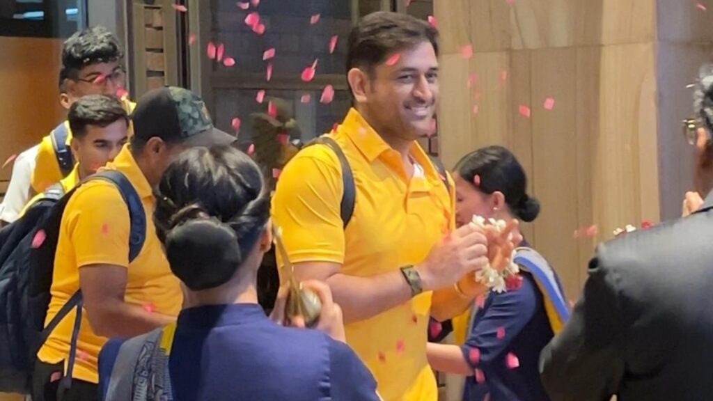 Nawabi welcome as CSK captain Mahendra Singh Dhoni is in Lucknow! Will Lucknow Super Giants continue to rejoice?