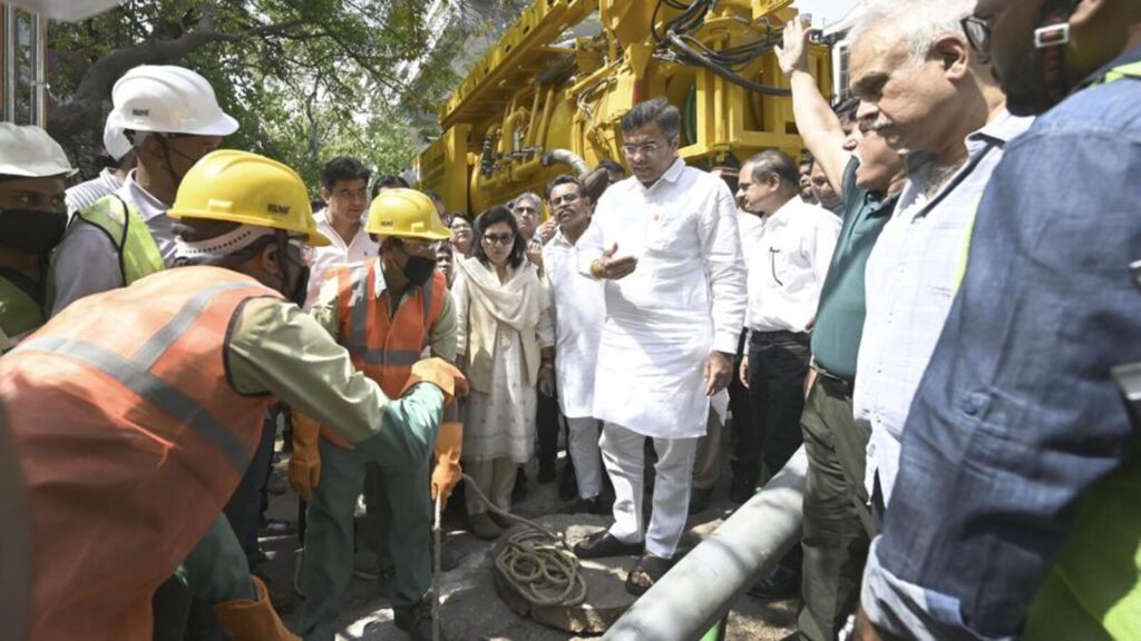 New sewer machine trial as part of monsoon preparations | Latest News Delhi