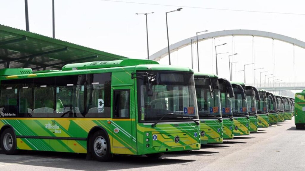 No ad space on DEVI buses despite CAG recommendation | Latest News Delhi