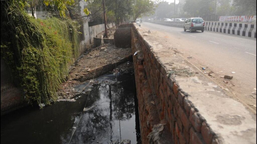 Noida introduces robotic machines for sewer cleaning