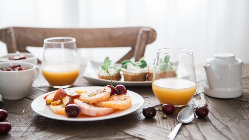 Nutritionist shares 7 worst breakfast items you should never start your day with: From poha to instant oats | Health