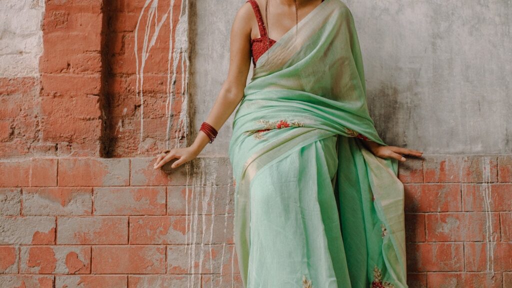 Organza sarees: Timeless classic in 9 yards of elegance; Our top 8 picks to flaunt your Desi vibe | Fashion Trends