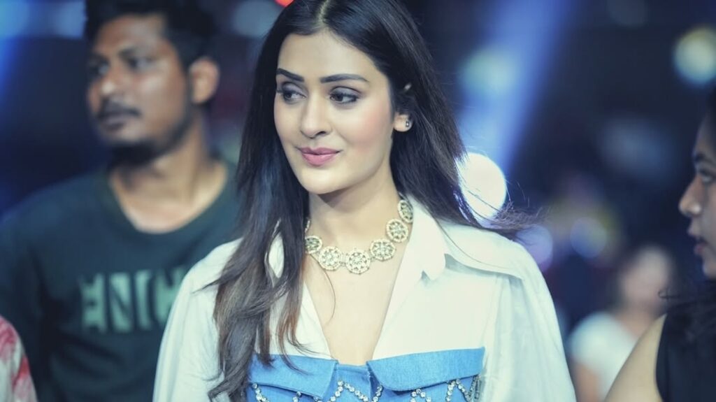 Payal Rajput reveals losing opportunities ‘to famous last names’; fans rally behind her, tag filmmakers in her post