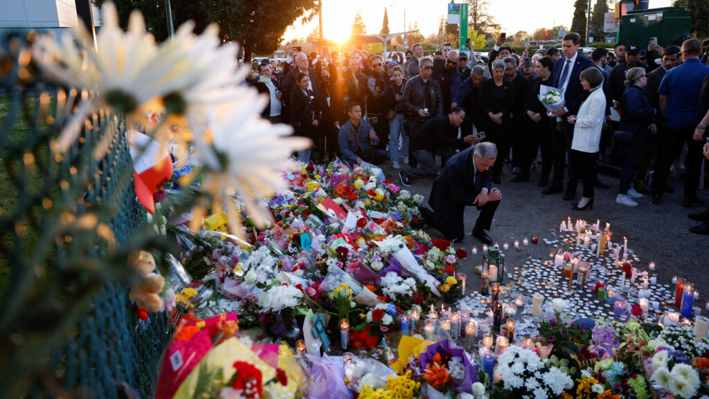 Photos: Grief, tears, tributes as people witness ‘darkest day in Vancouver’ after car attack at Filipino street festival
