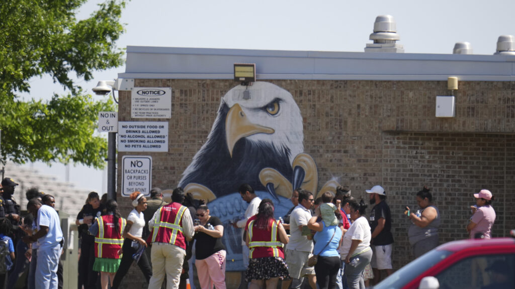 Photos: Wilmer-Hutchins High School shooting in Dallas causes panic among students; ‘Running, everybody was running’