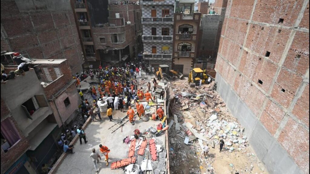 Police, MCD begin drive against illegal, at-risk buildings in north-east Delhi | Latest News Delhi