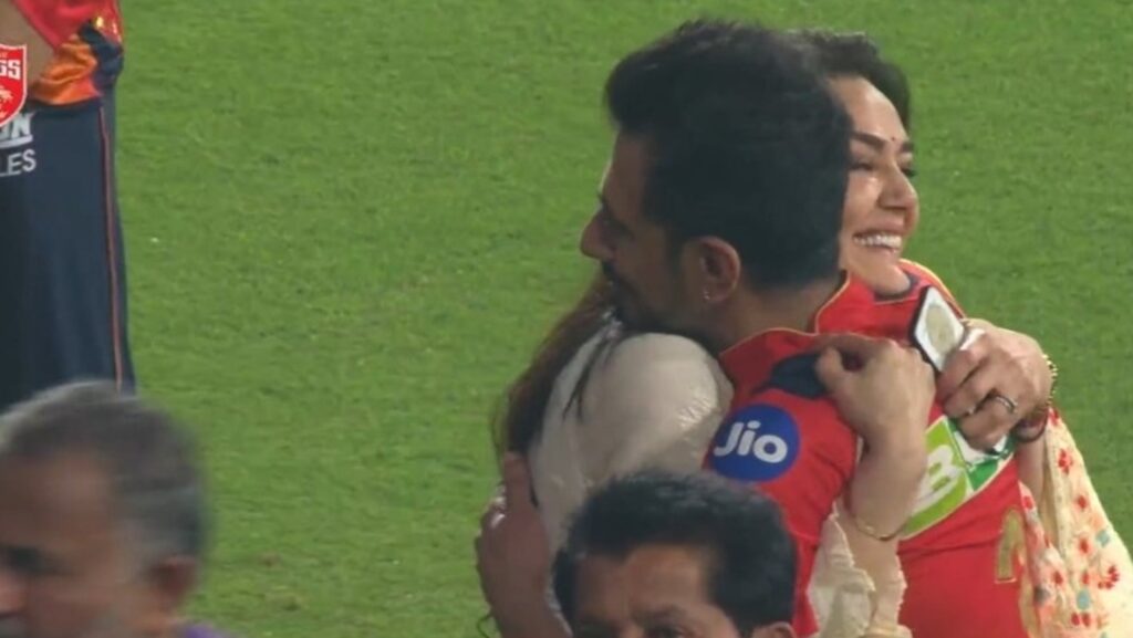 Preity Zinta congratulates Yuzvendra Chahal with a hug after pulling off a win over Kolkata Knight Riders. Watch | Bollywood