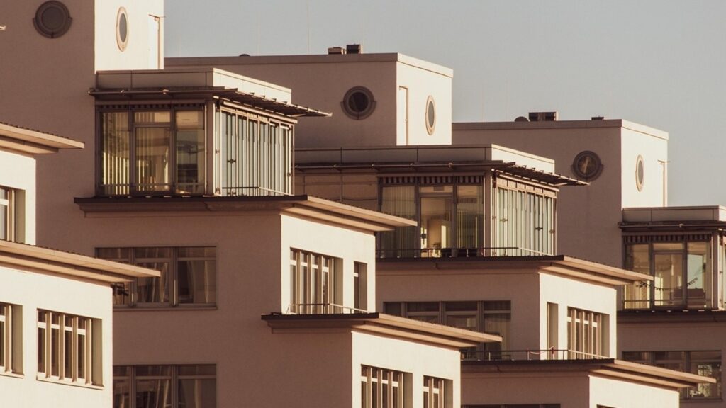 RBI MPC Repo Rate Cut: Homebuyers should ensure income stability before investing in real estate