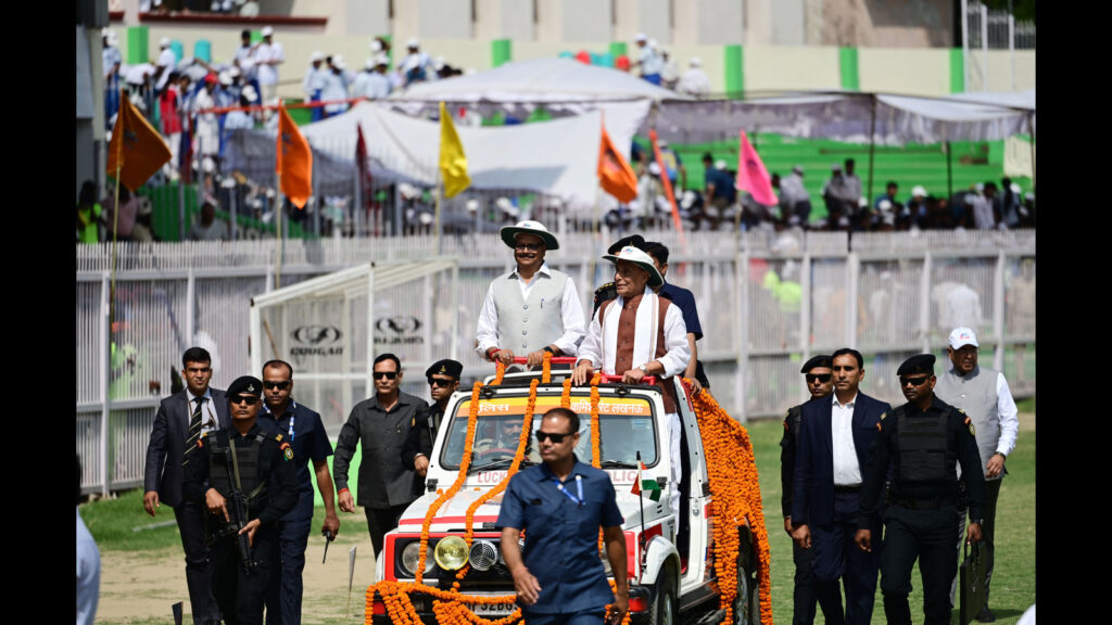 Rajnath interacts with party workers of Lko West seat