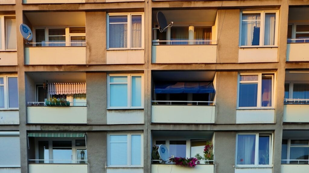 Redditor shares harsh truth about middle-class property struggles in Delhi: ‘Will end up with debt of ₹1 cr’ | Trending