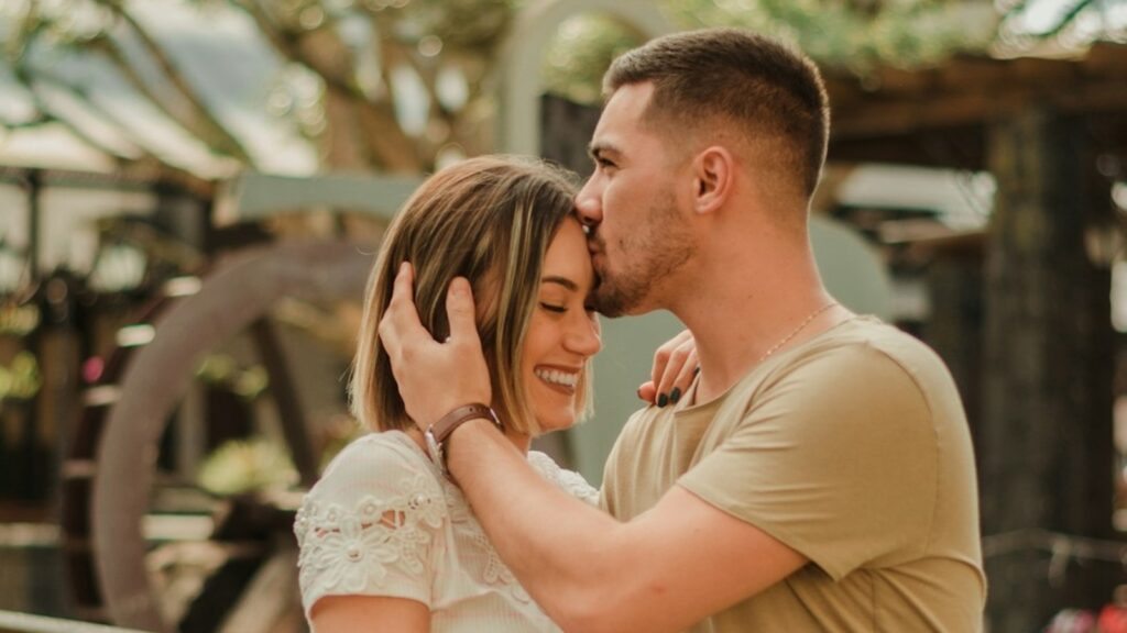 Relationship expert shares 8 hacks to deepen relationship, connect with partner