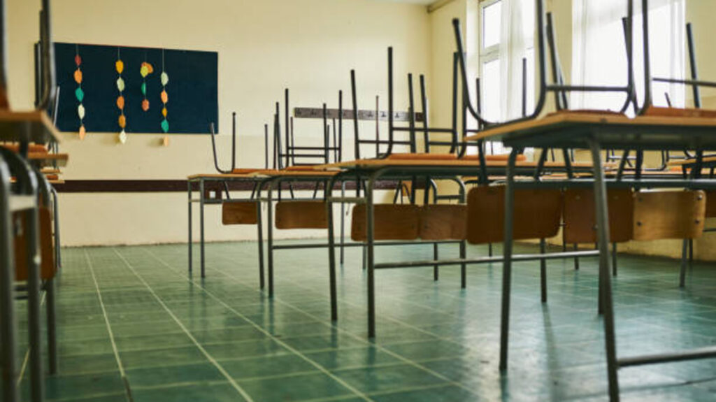 Schools in Kashmir Valley to remain closed today amid severe weather warnings | Education