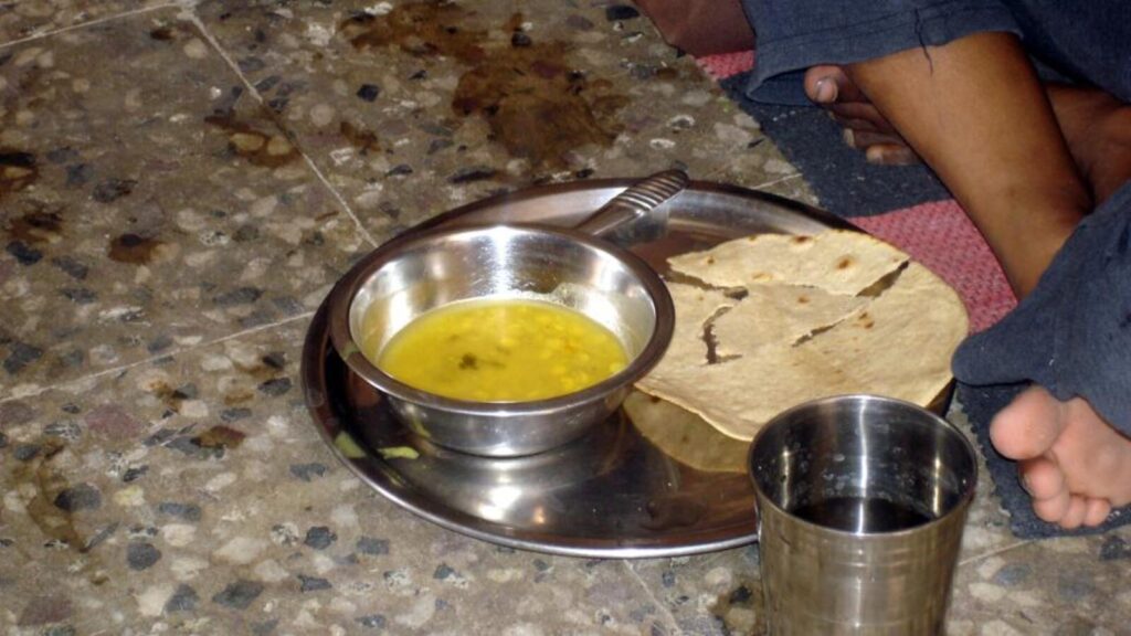 Self-help groups demand ₹15 per student hike in nutritional food programme
