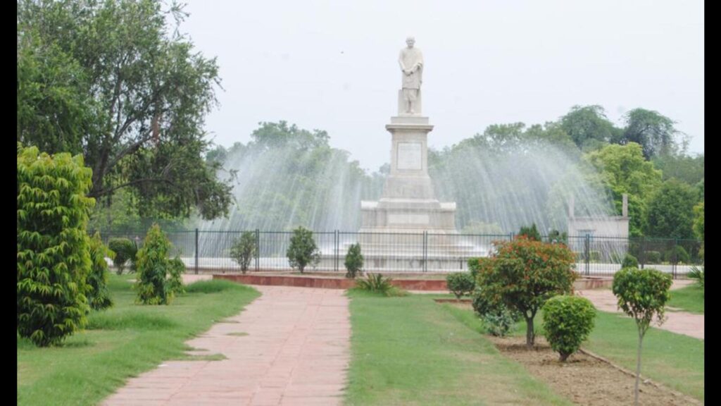 Shah Jahan Garden near Taj may be renamed after Ahilyabai Holkar