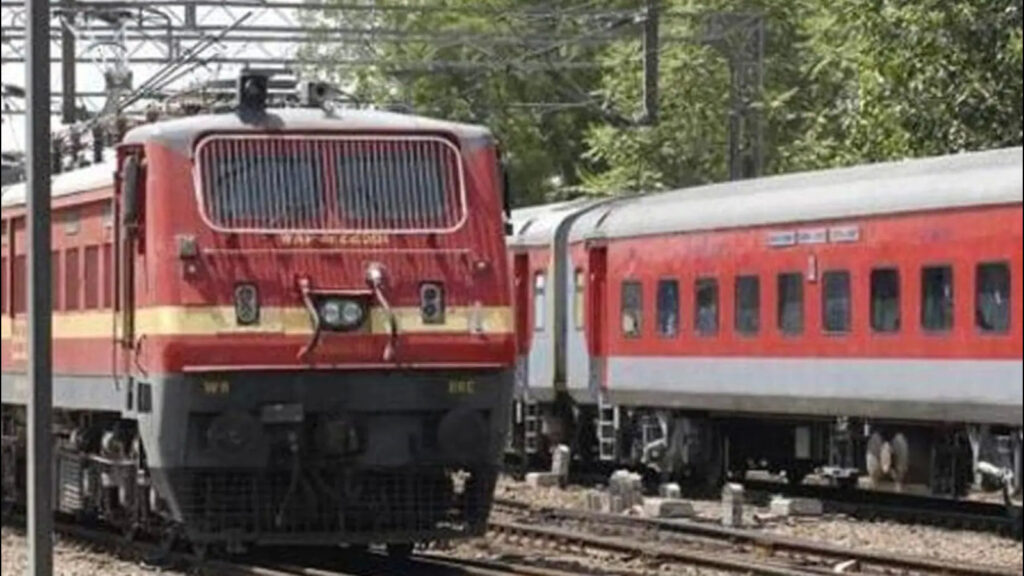Speed upgrade on Delhi-Kolkata rail route delayed again
