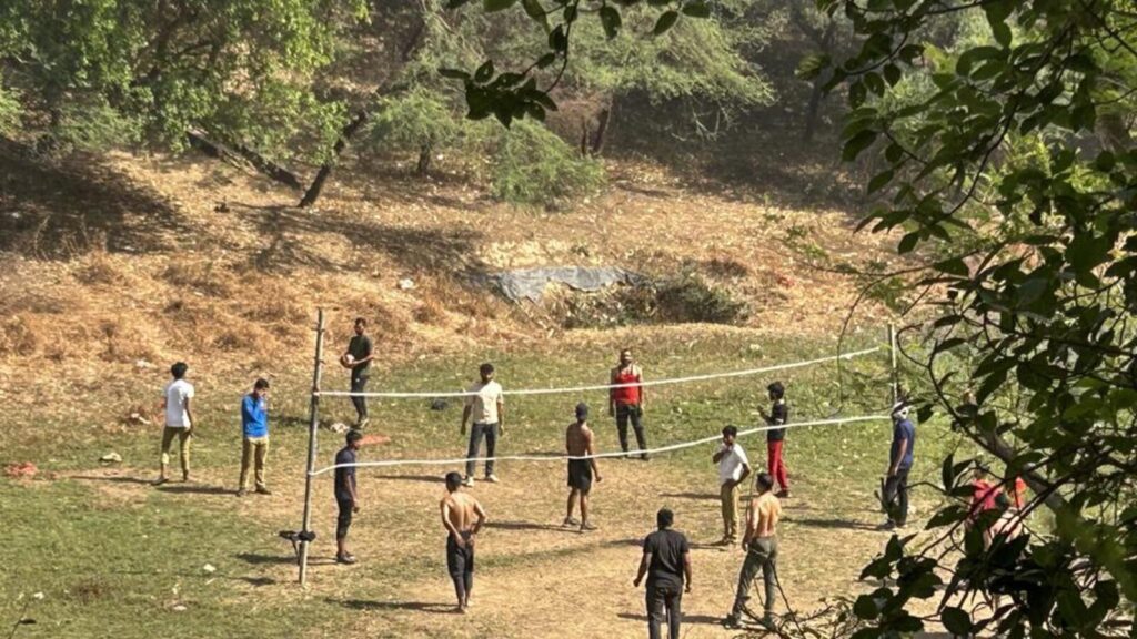 Sport in Bhondsi birding hot spot causes outrage