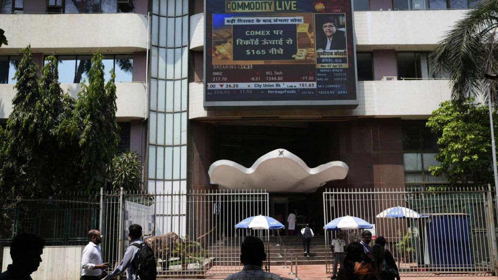 Stock market crash: Experts suggest what should investors do during ‘bloodbath’
