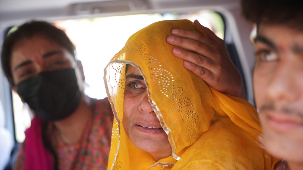 Tears, hugs, final goodbyes at Attari border as hundreds of Pakistanis leave India | Photos