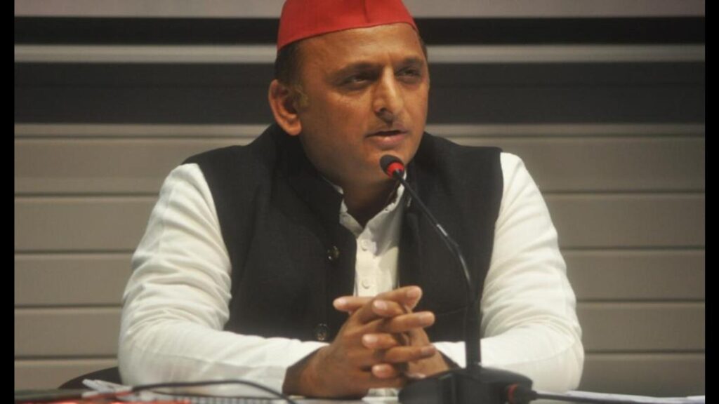Those in power nurturing land mafia: Akhilesh