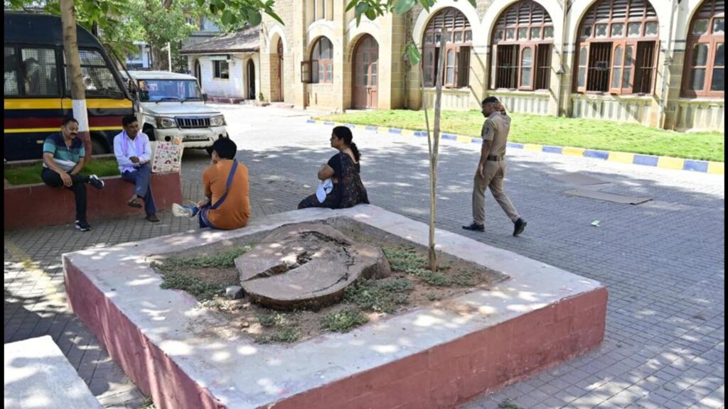 Top posts vacant as 20 senior police officers bide time ‘ped ke neeche’ | Mumbai news