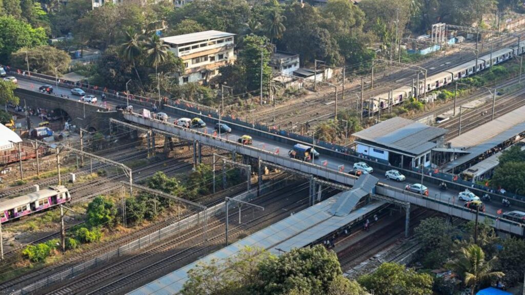 Traffic police invite objections to proposed diversions after Elphinstone bridge closure | Mumbai news