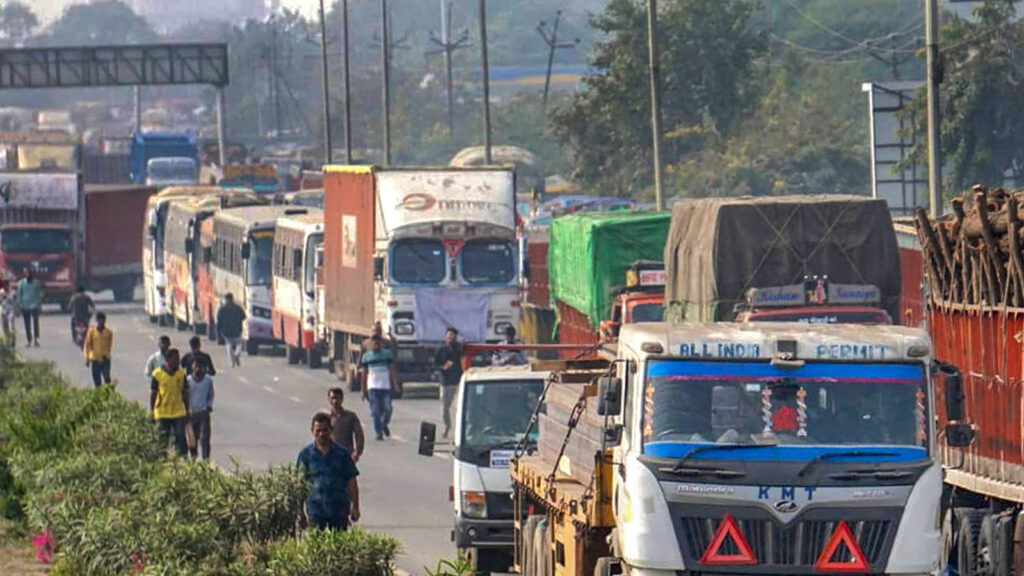 Truckers across Karnataka go on indefinite strike over fuel prices and toll issues | Bengaluru