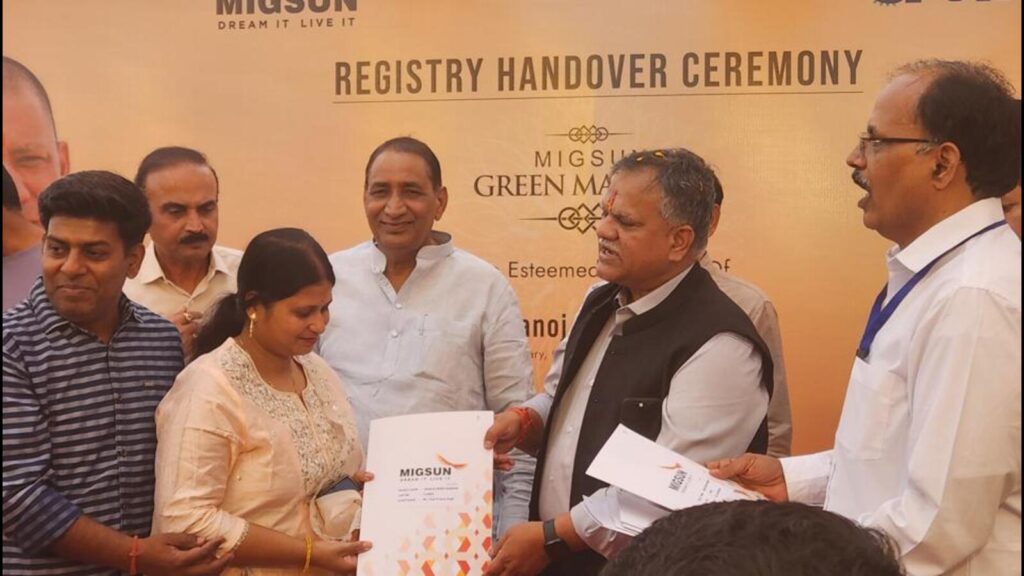 UP chief secy hands over registries in Greater Noida society