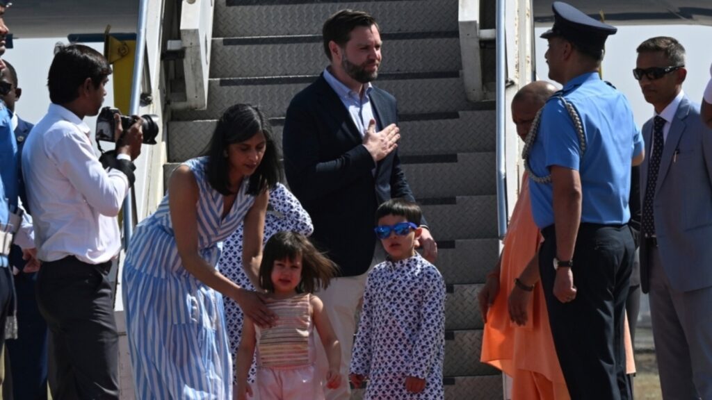 Usha Vance wears sleeveless dress for Agra visit with JD Vance, kids as UP CM Yogi Adityanath receives them. Pics | Fashion Trends