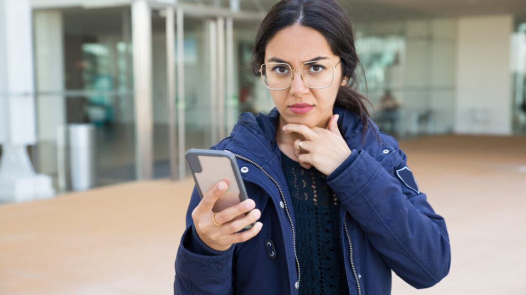 What to do when your date does not reply to texts? Relationship coach shares 4 tips to tackle the situation