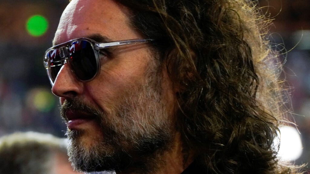 Who is Laura Gallacher, actor Russell Brand’s wife? | Hollywood