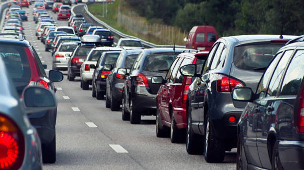 ‘Side dene ke badle, nachne lagenge’: Minister Nitin Gadkari’s new plan aims to replace vehicle horns with flute, tabla