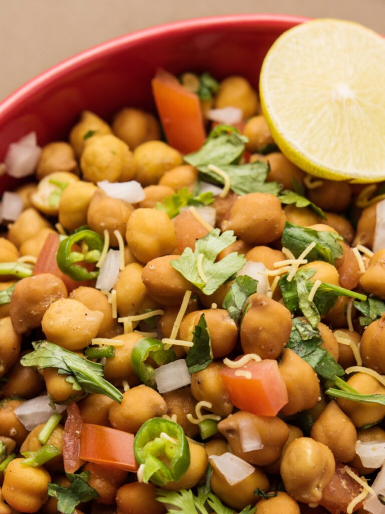 10 benefits of eating a bowl of boiled chana daily