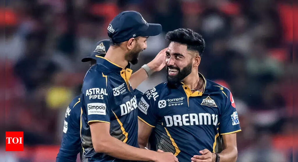 Caught on camera! Ashish Nehra’s ‘secret signals’ to Mohammed Siraj and Prasidh Krishna – WATCH | Cricket News