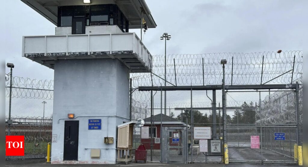 Upstate New York prison guard pleads guilty to manslaughter in an inmate’s 2024 beating death | World News