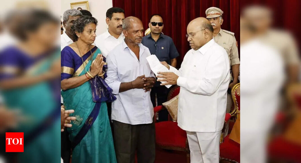 BJP delegation meets guv, demands NIA probe into Suhas Shetty murder | Bengaluru News