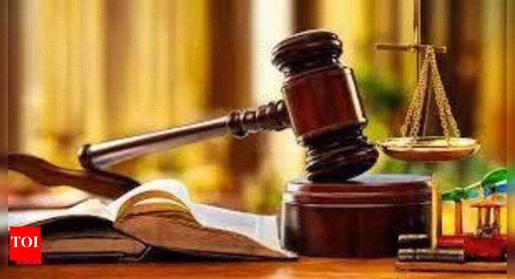 Bombay HC quashes FIR filed by air hostess against retired DCP Sankhe in Dadar parking dispute | Mumbai News