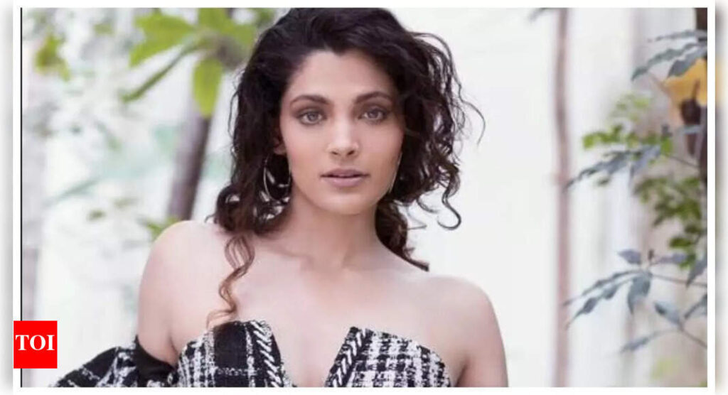 When Saiyami Kher revealed her idea of an ideal man: He should be a combination of Gulzaar, Sachin Tendulkar and Roger Federer |