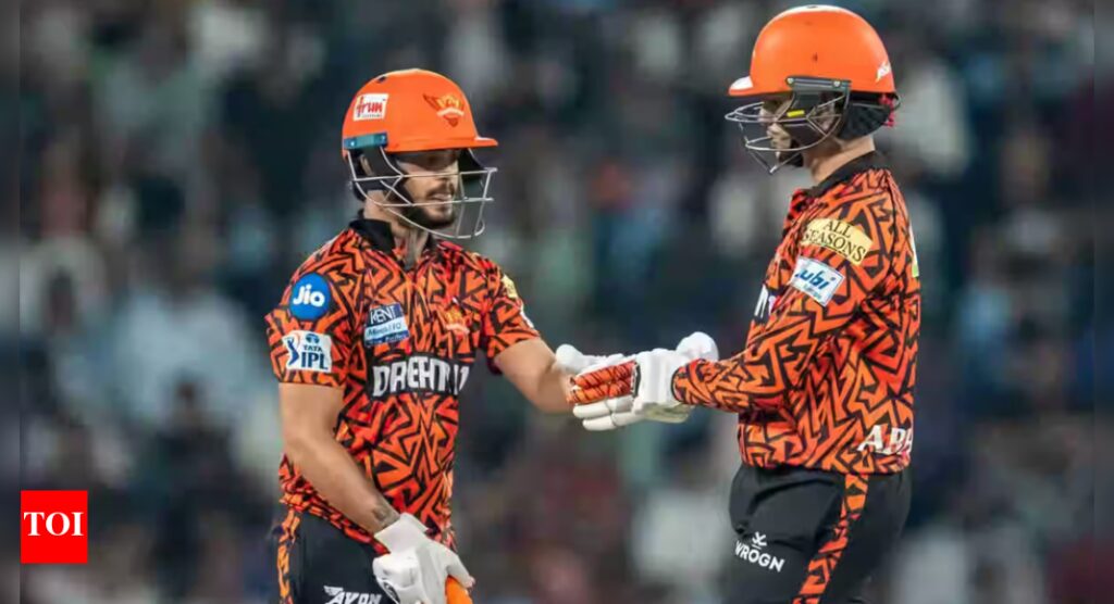 Sunrisers Hyderabad 118/2 in 9.3 Overs