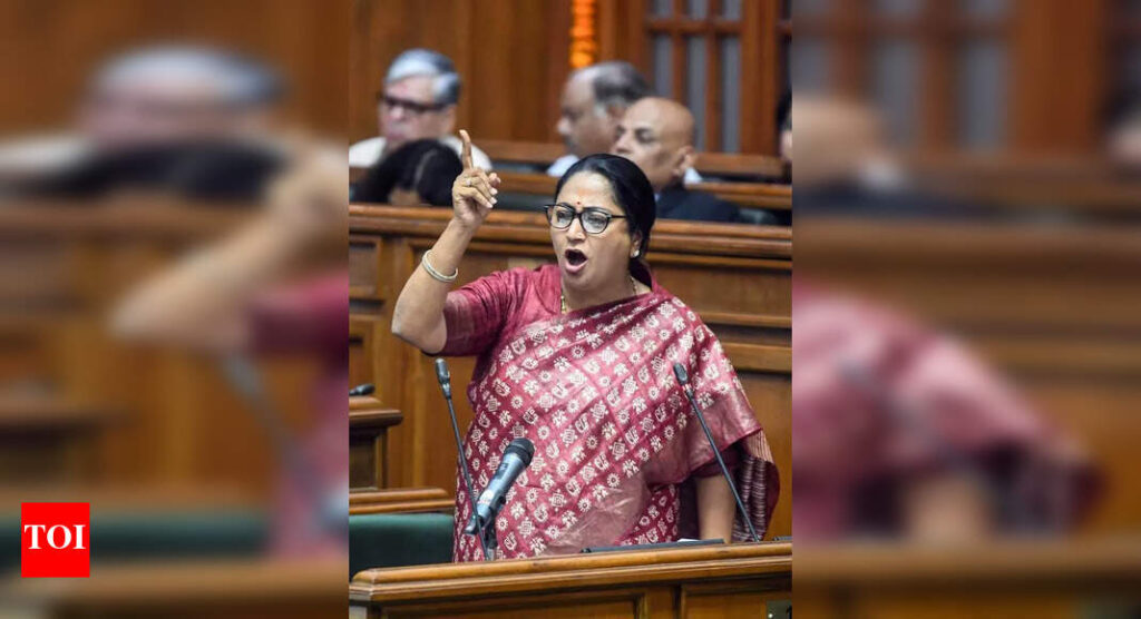 Rekha reviews corporation’s 20-day cleanliness drive in city | Delhi News
