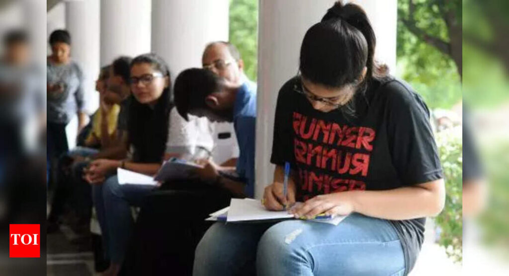 DU nod to course revisions, updates psychology syllabus | Delhi News