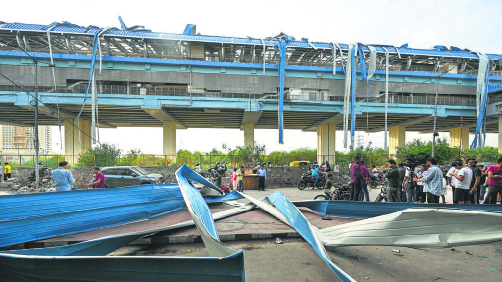 4 dead as rains, storm sweep Delhi | Latest News Delhi