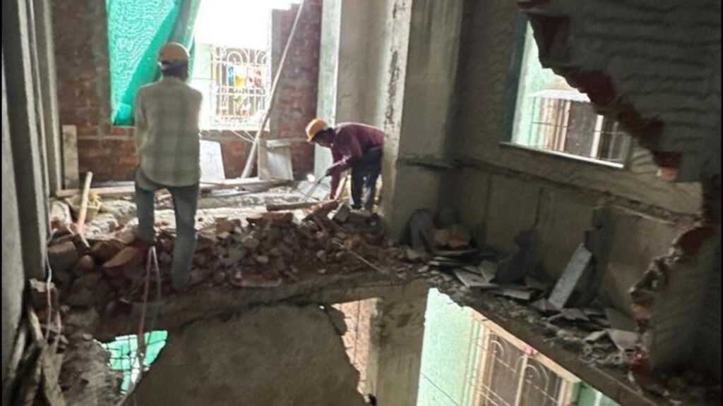 5 buildings razed in Versova, 35 more to go | Mumbai news