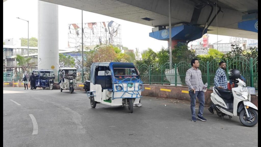Alm-seekers missing from Lucknow crossings after ‘red signal’ from administration
