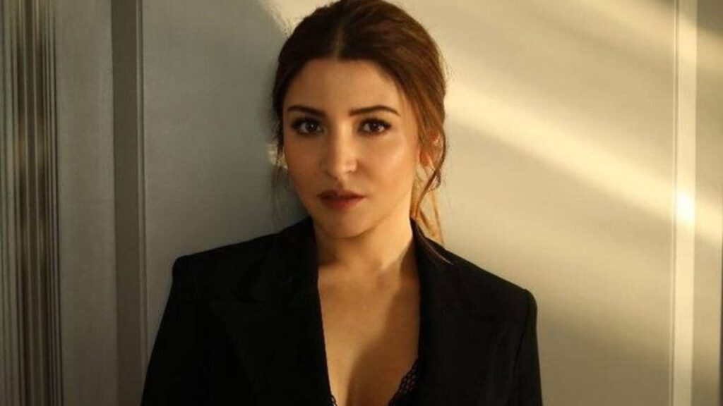 Anushka Sharma’s iconic looks: Channel the diva’s casual chic style with a filmy twist | Fashion Trends